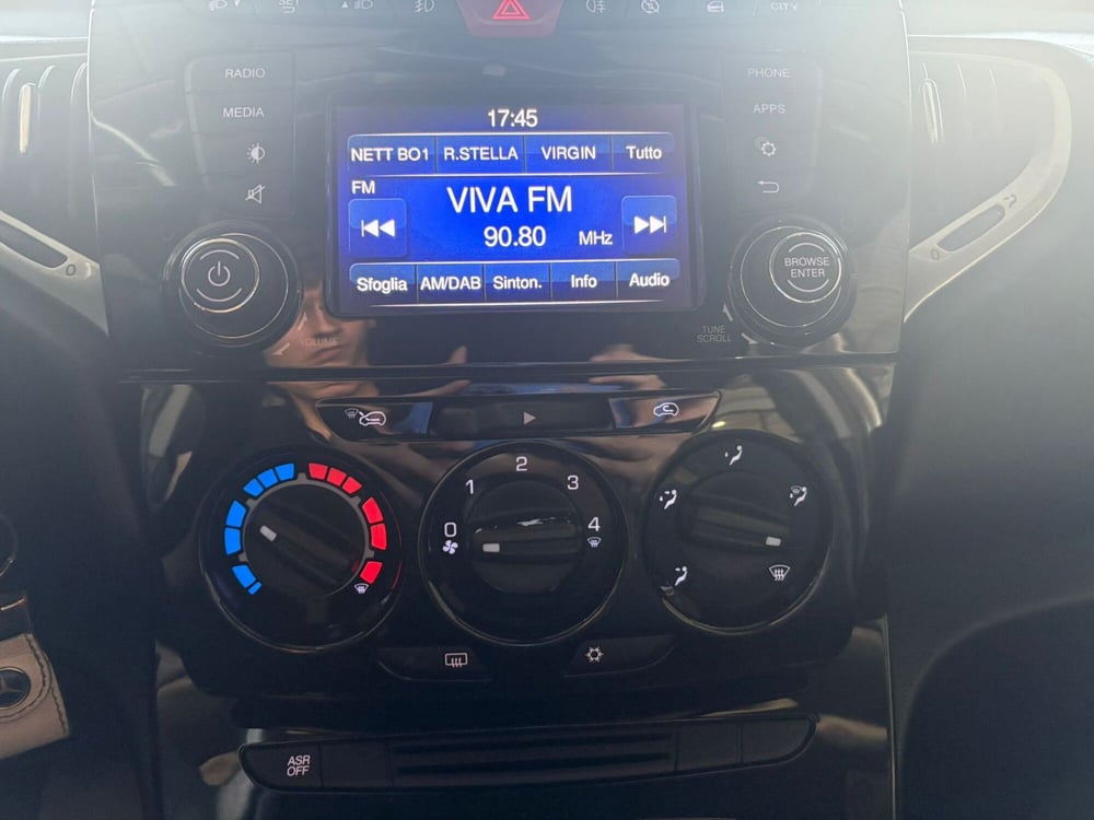 Lancia Ypsilon usata a Monza e Brianza (20)