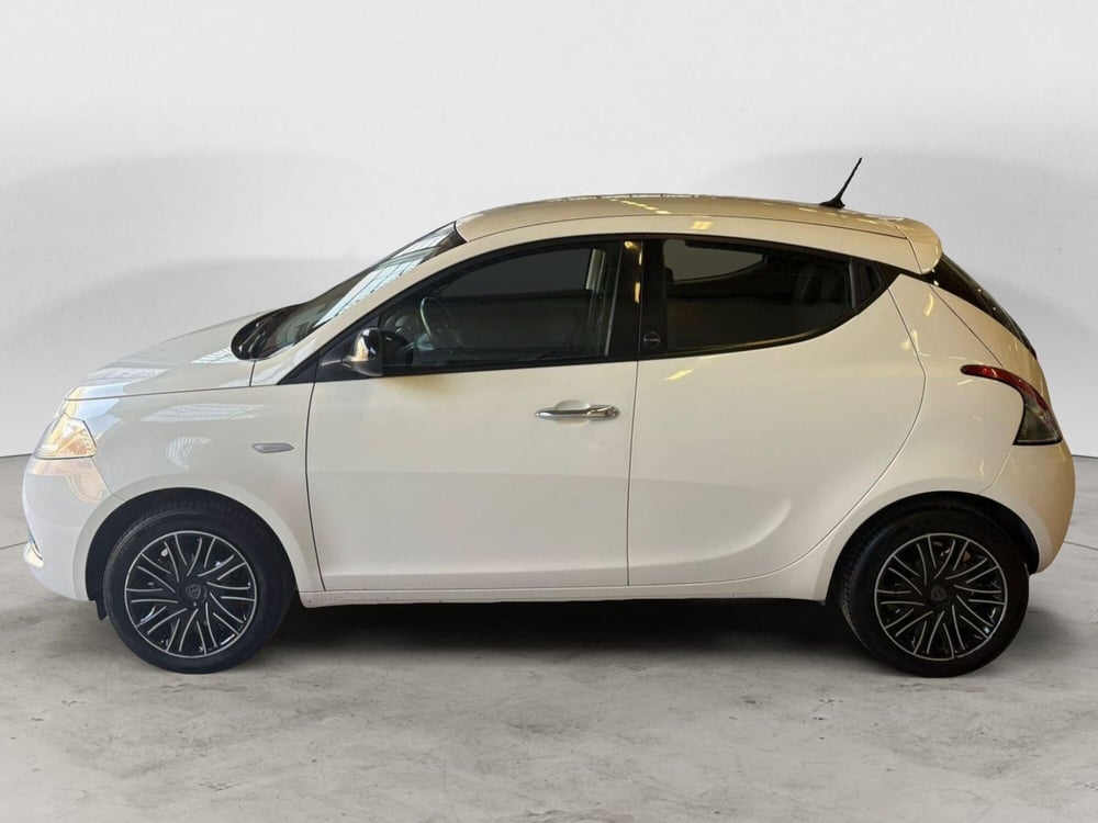 Lancia Ypsilon usata a Monza e Brianza (3)
