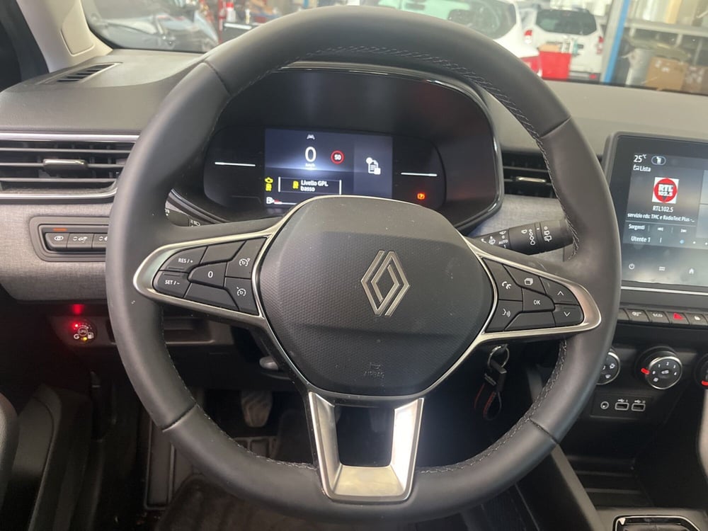 Renault Clio usata a L'Aquila (16)