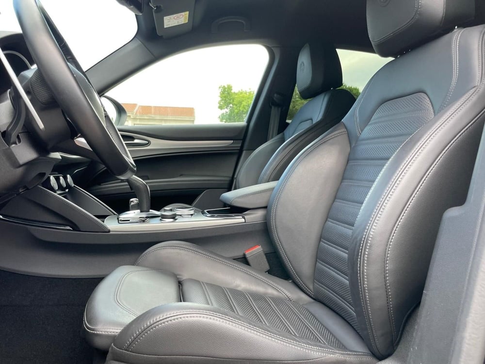 Alfa Romeo Stelvio usata a Ancona (11)