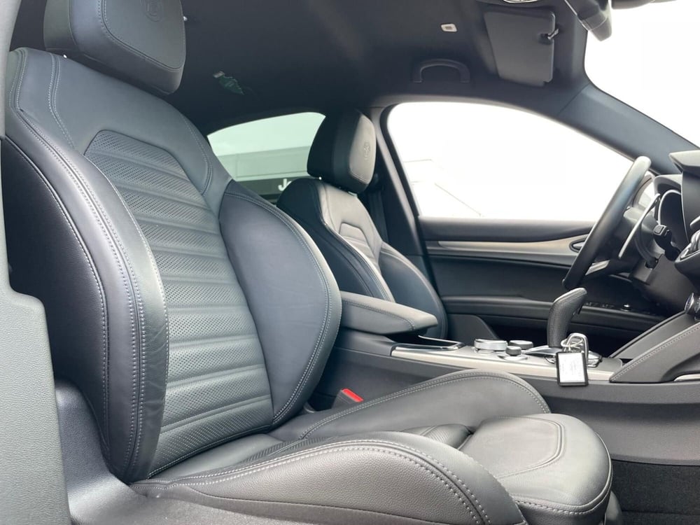 Alfa Romeo Stelvio usata a Ancona (19)