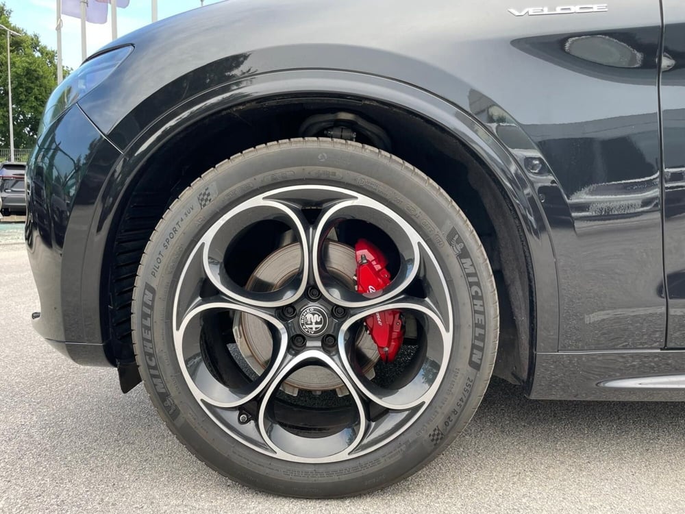 Alfa Romeo Stelvio usata a Ancona (9)