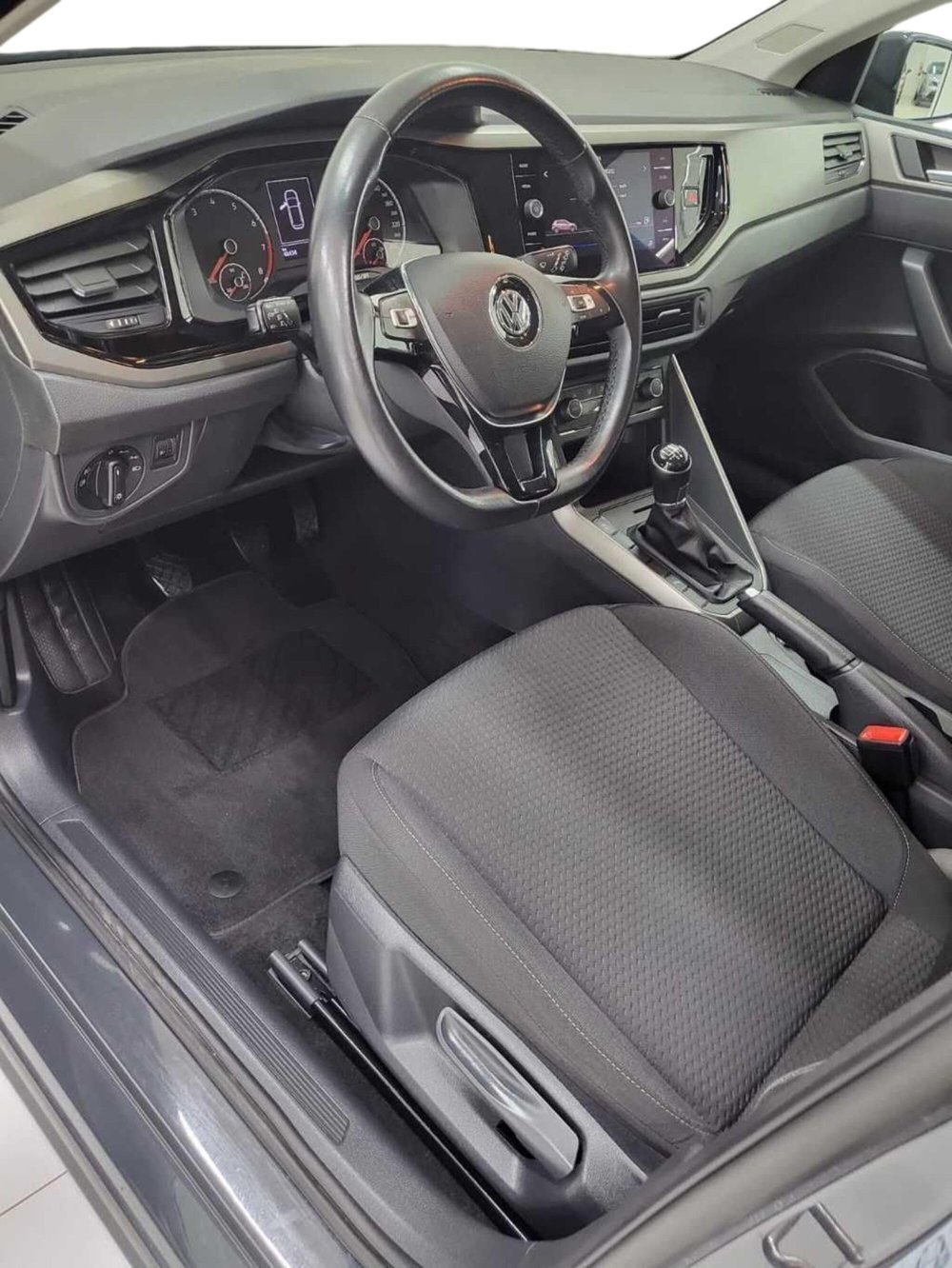 Volkswagen Polo usata a Catanzaro (17)