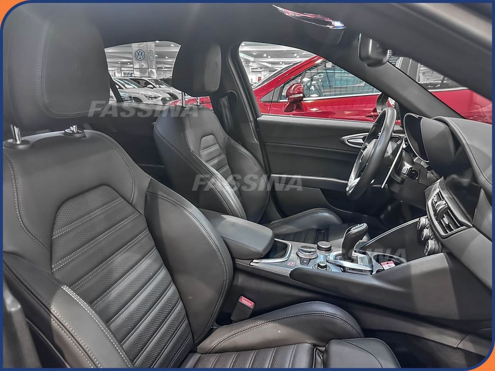 Alfa Romeo Giulia usata a Milano (11)