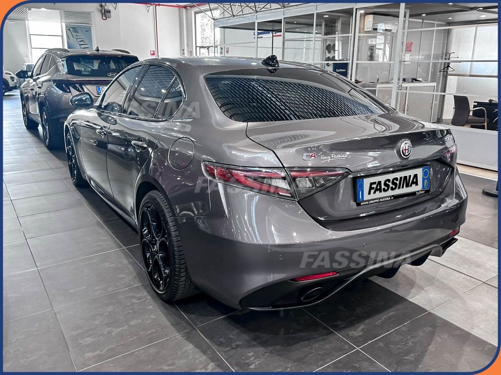 Alfa Romeo Giulia usata a Milano (5)