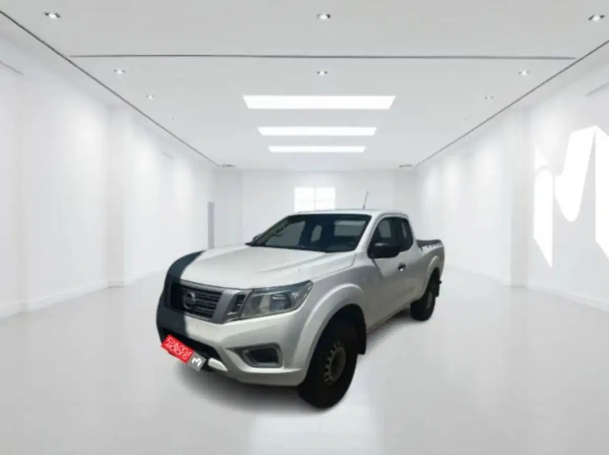 Nissan Navara usata a Latina (3)