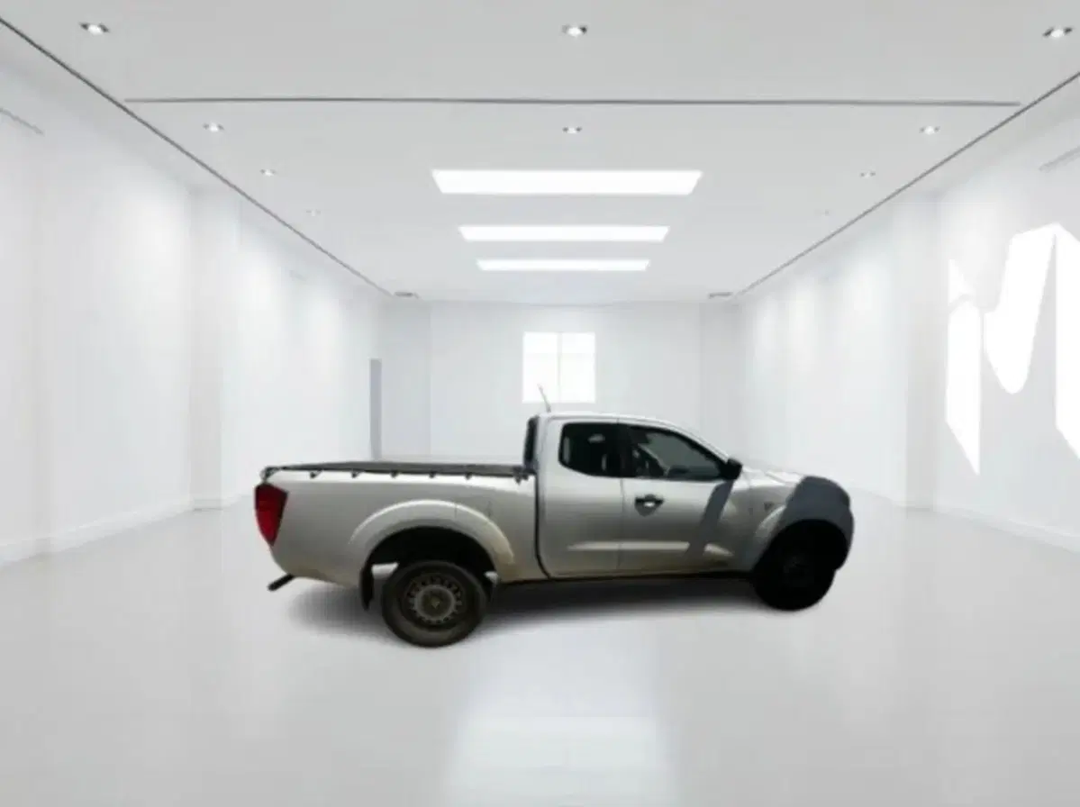 Nissan Navara usata a Latina (4)