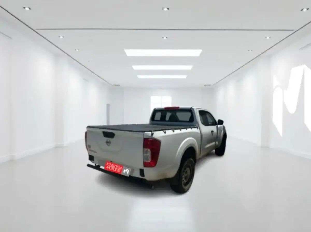 Nissan Navara usata a Latina (5)