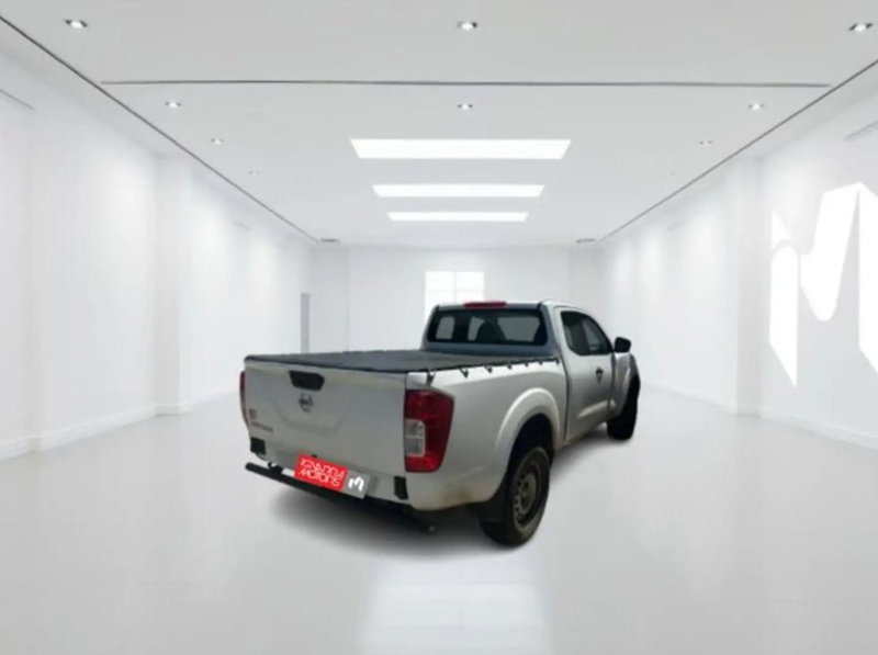 Nissan Navara usata a Latina (5)