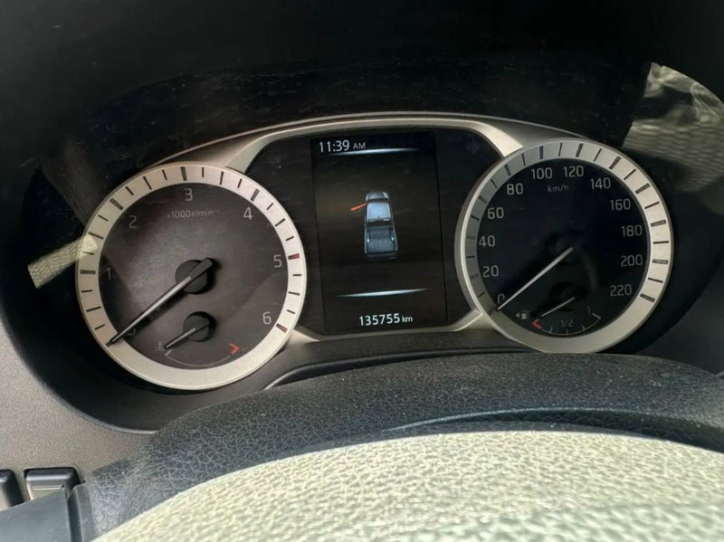 Nissan Navara usata a Latina (8)