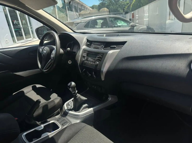Nissan Navara usata a Latina (9)