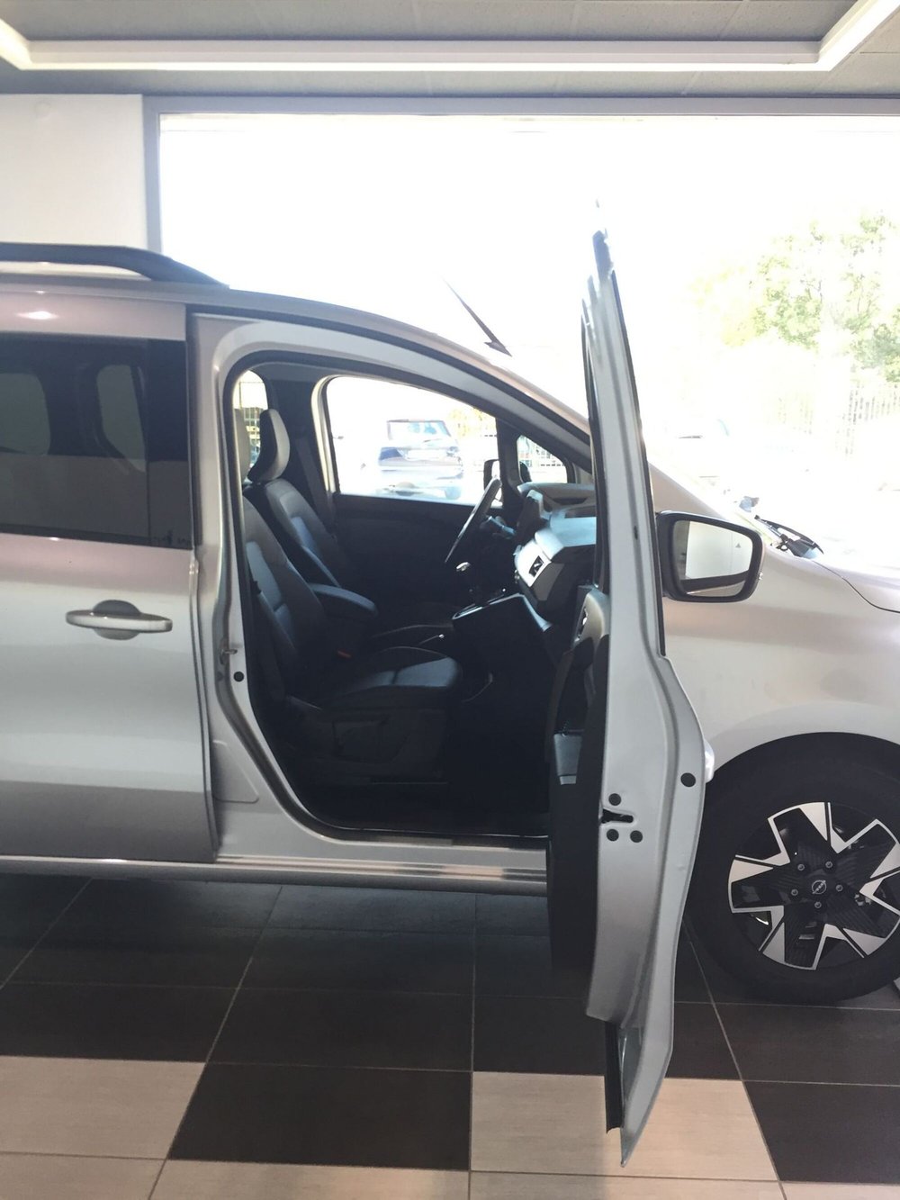 Nissan Townstar nuova a Modena (9)