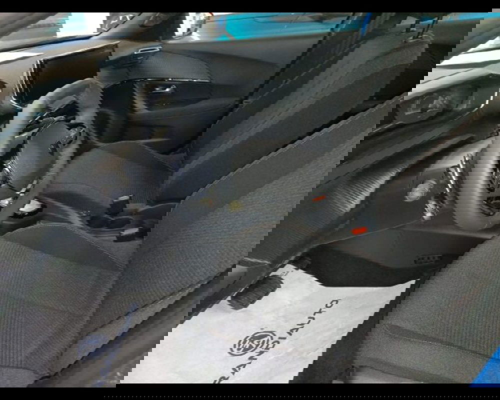 Peugeot 2008 nuova a Alessandria (11)