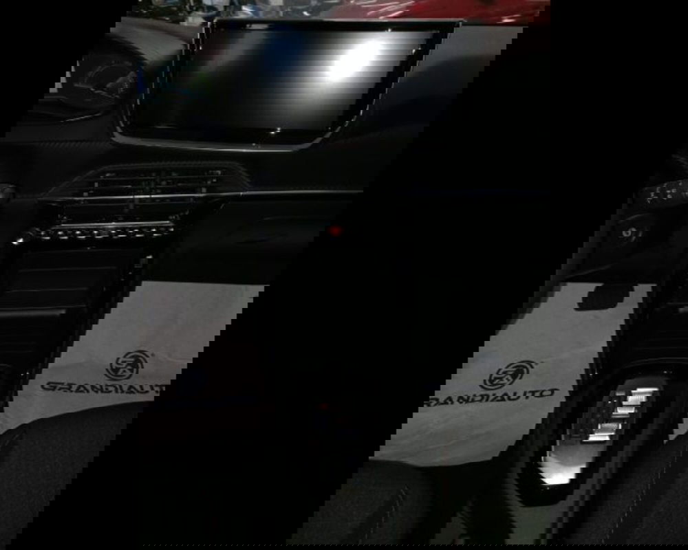 Peugeot 2008 nuova a Alessandria (9)