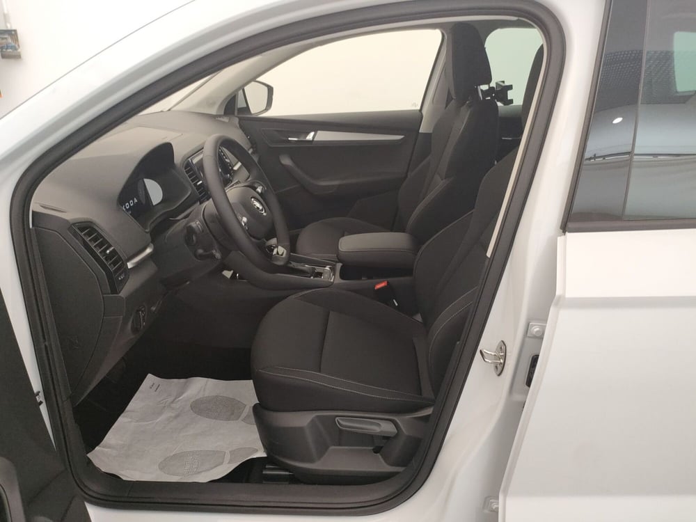 Skoda Karoq nuova a Varese (10)