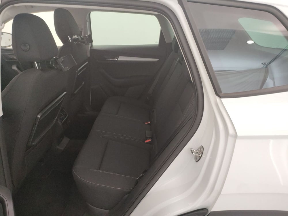 Skoda Karoq nuova a Varese (11)