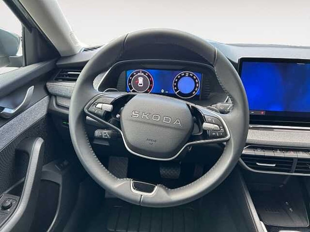 Skoda Octavia Station Wagon nuova a Lecco (12)