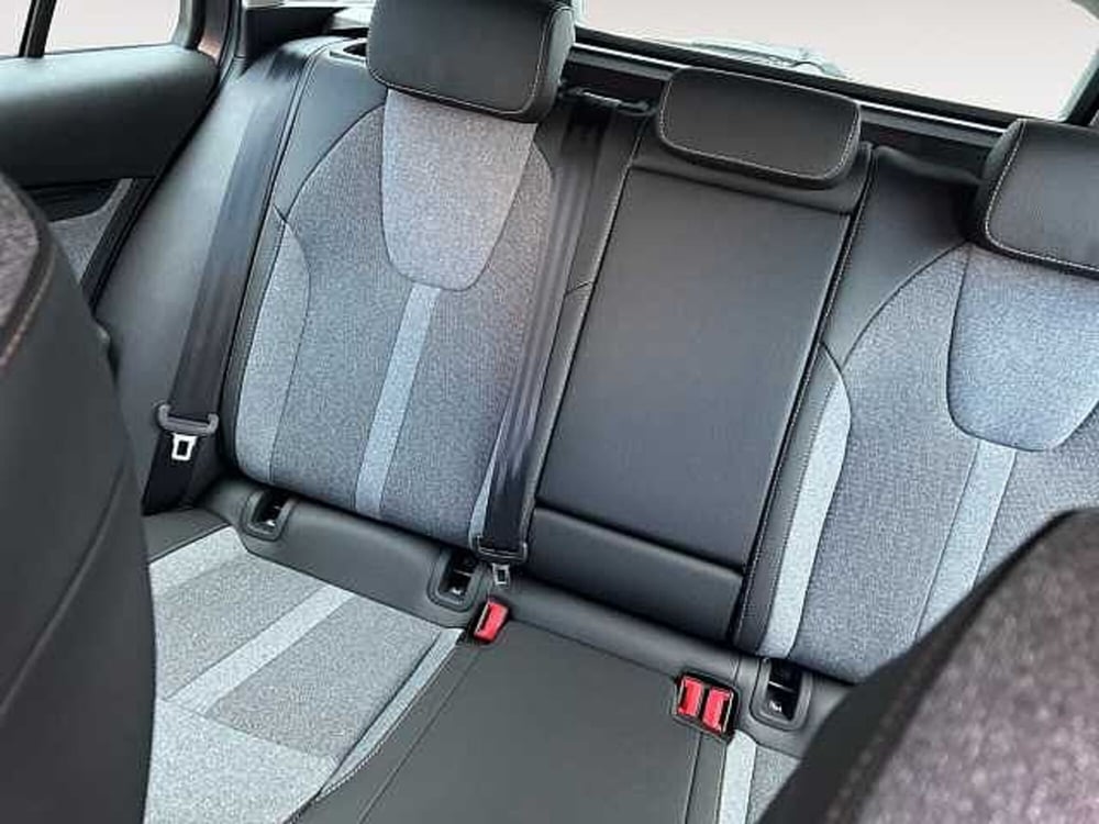 Skoda Octavia Station Wagon nuova a Lecco (13)