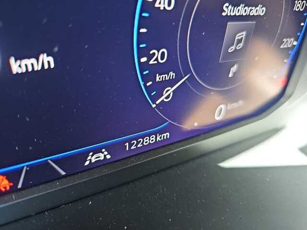 Volkswagen T-Cross usata a Lecco (16)