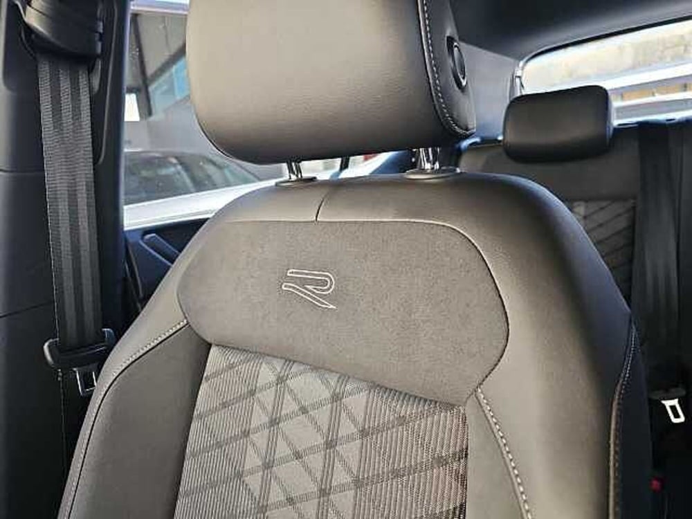 Volkswagen T-Cross usata a Lecco (19)