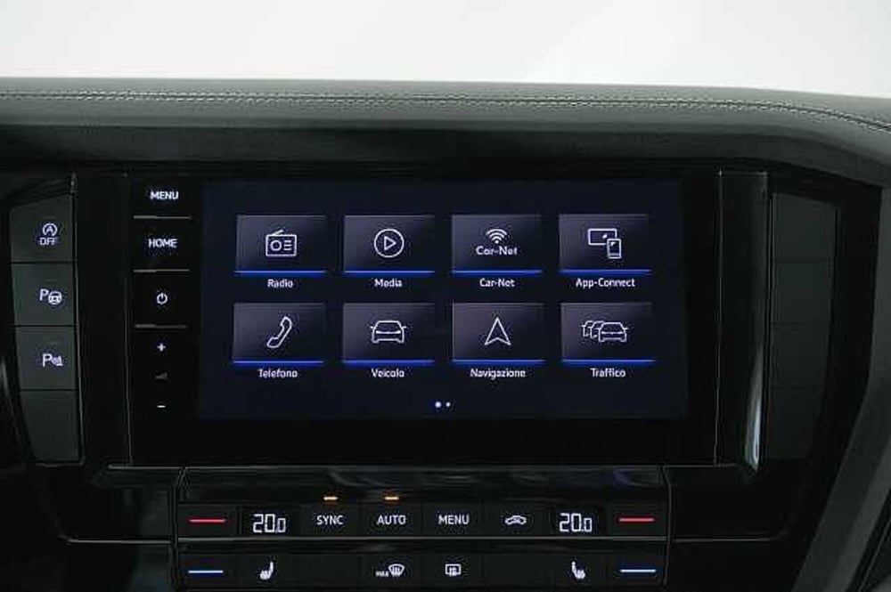 Volkswagen Touareg usata a Como (15)
