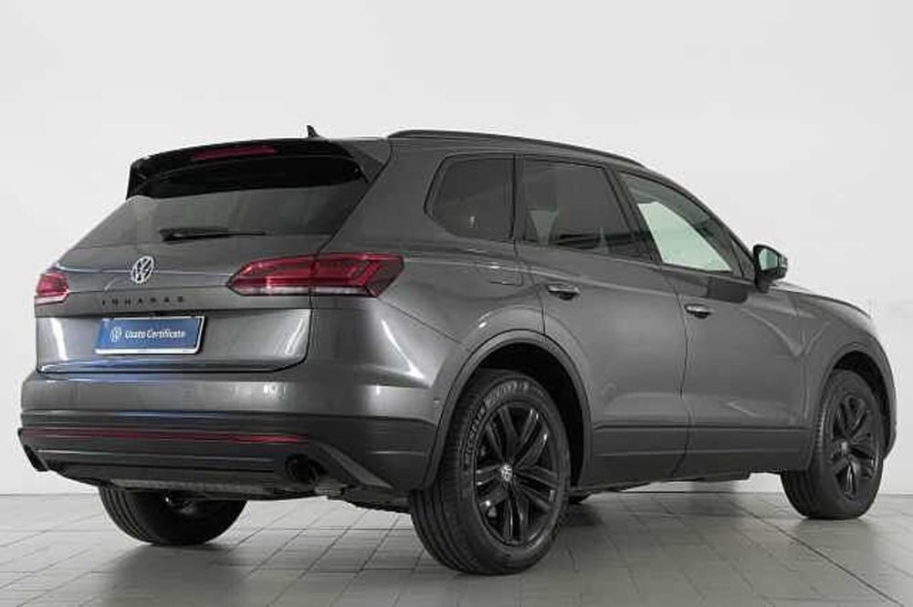 Volkswagen Touareg usata a Como (4)