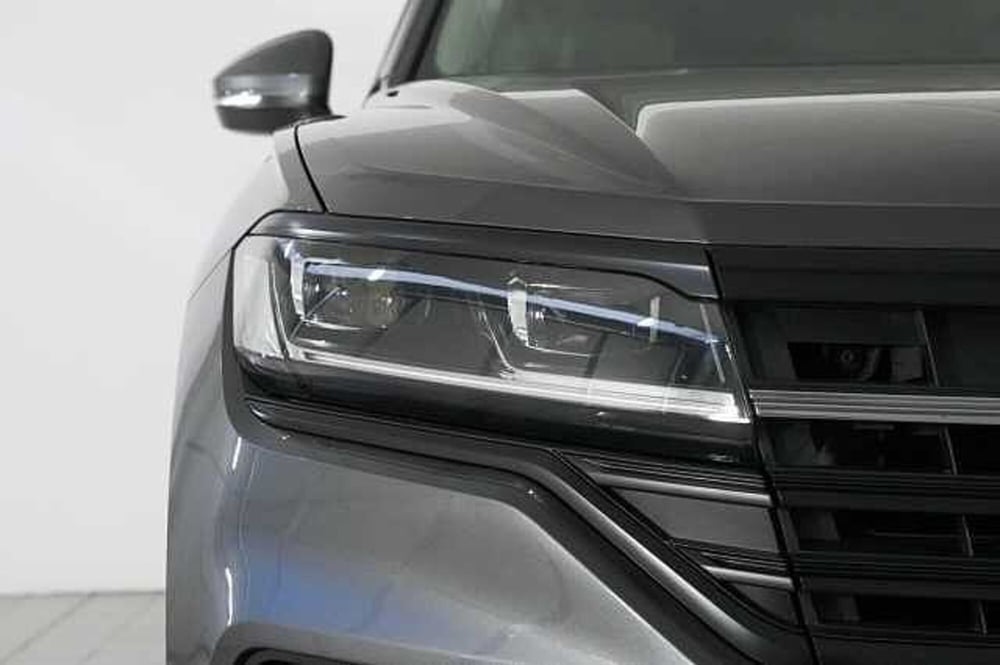 Volkswagen Touareg usata a Como (7)
