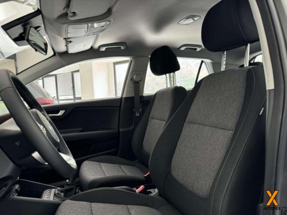 Kia Stonic nuova a Varese (14)