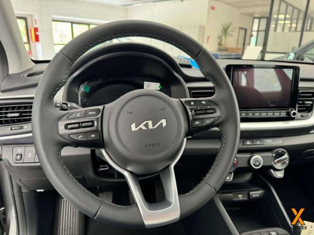 Kia Stonic nuova a Varese (17)