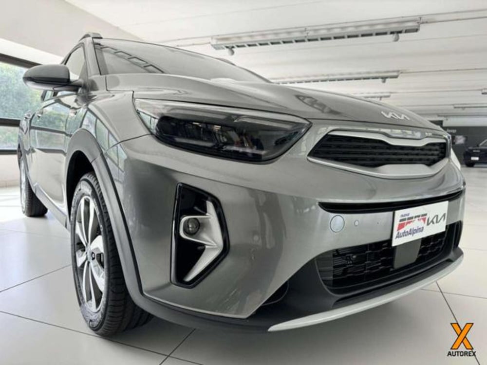Kia Stonic nuova a Varese (4)