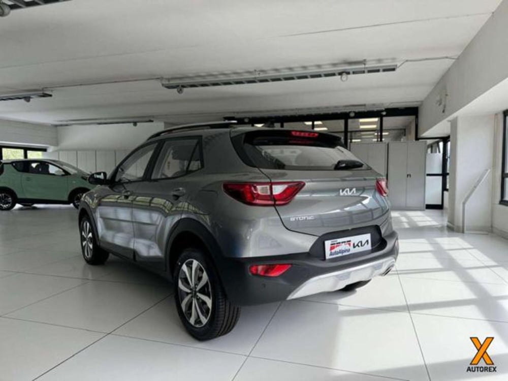 Kia Stonic nuova a Varese (9)