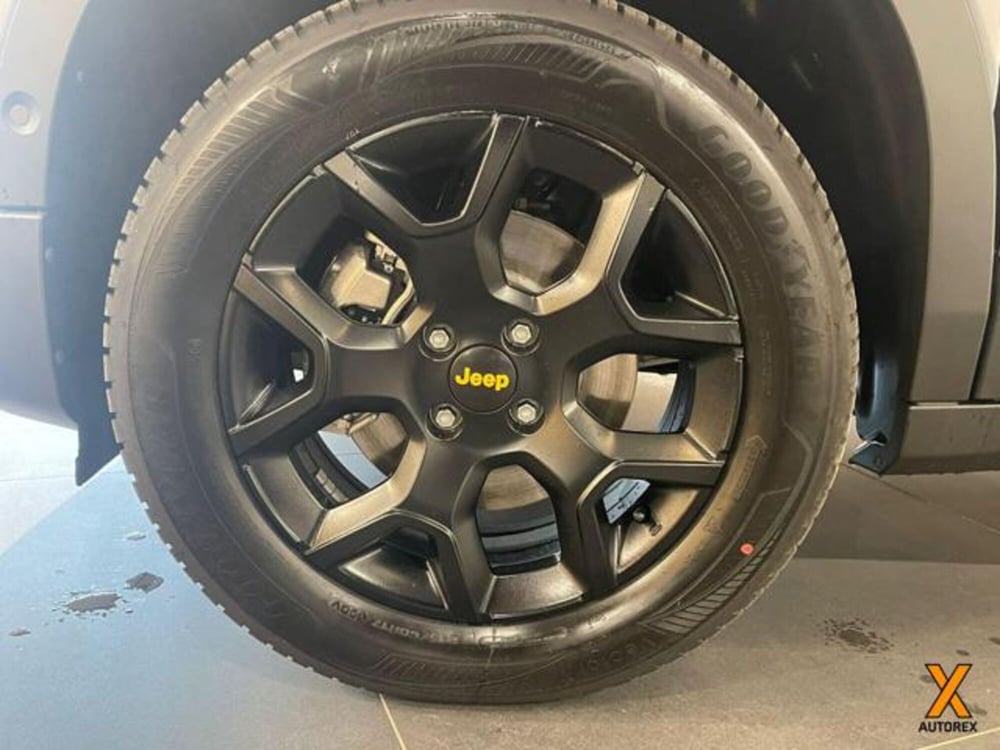 Jeep Avenger nuova a Varese (12)