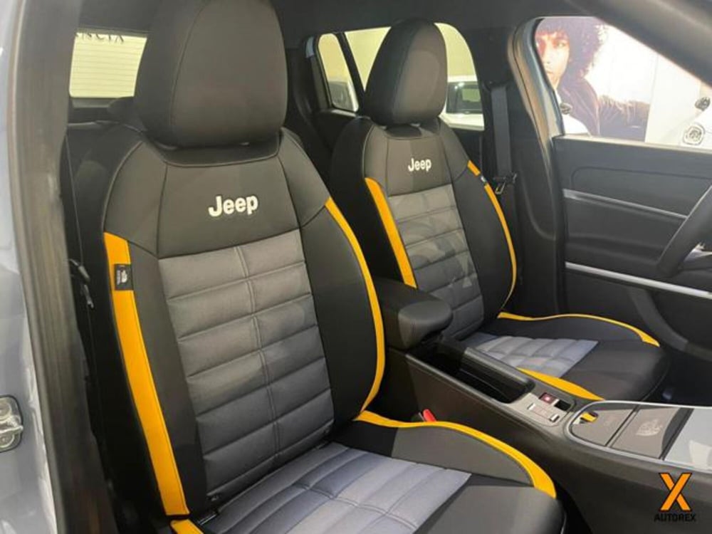 Jeep Avenger nuova a Varese (13)