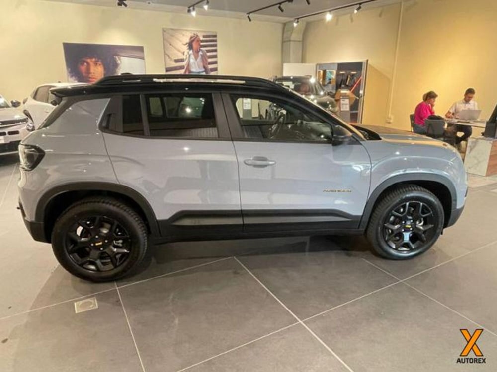 Jeep Avenger nuova a Varese (6)