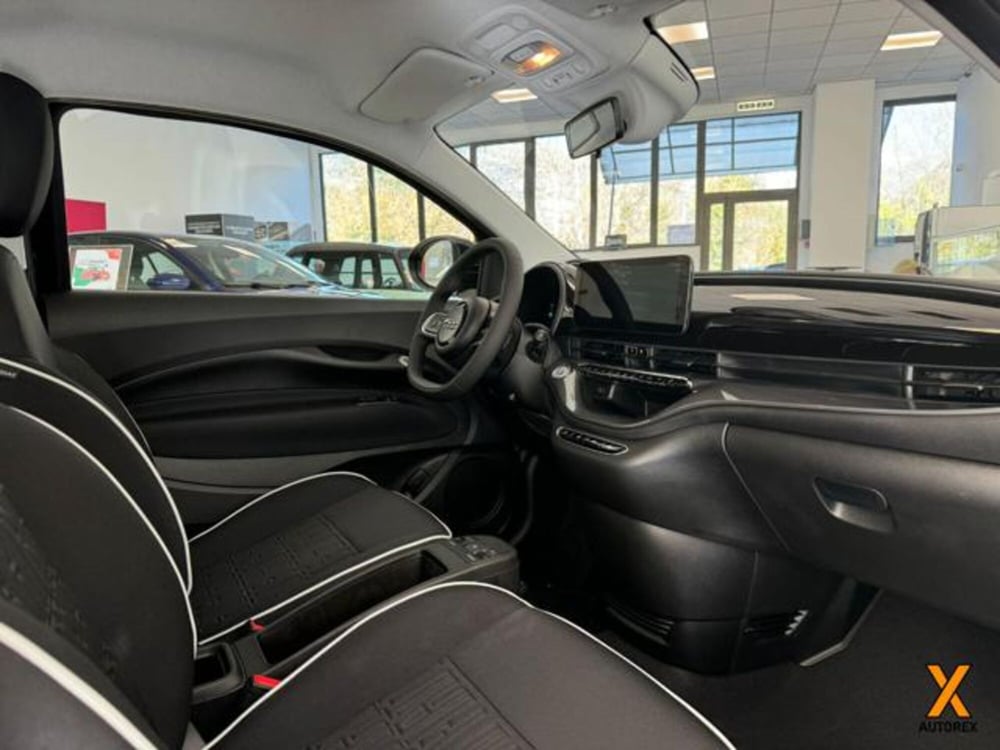 Fiat 500e nuova a Varese (15)