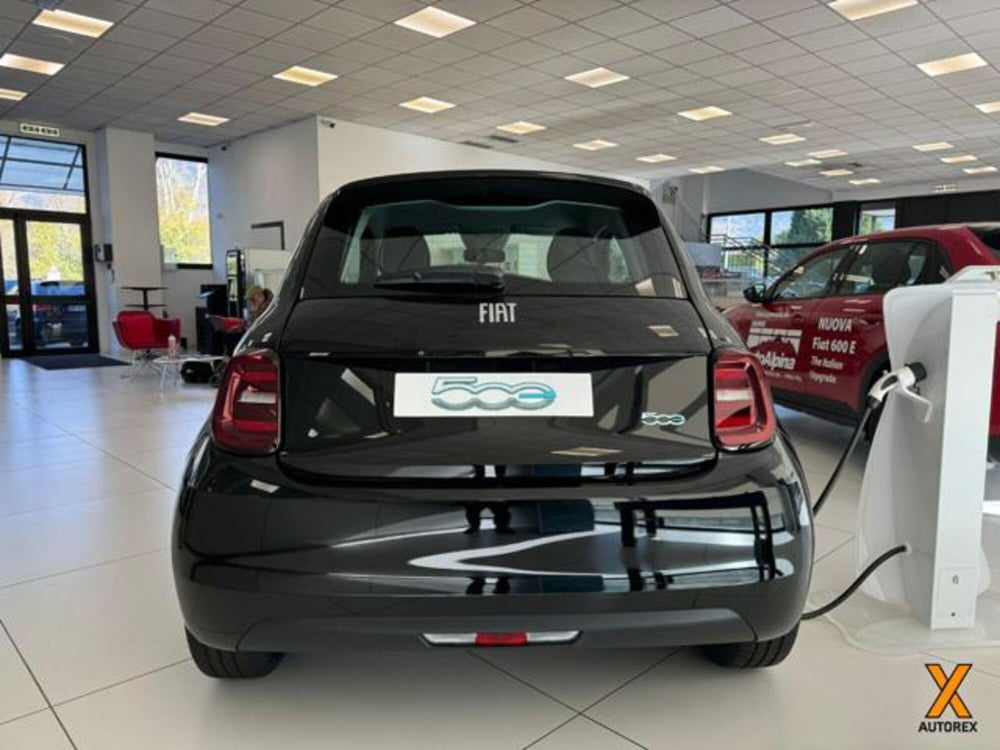Fiat 500e nuova a Varese (6)