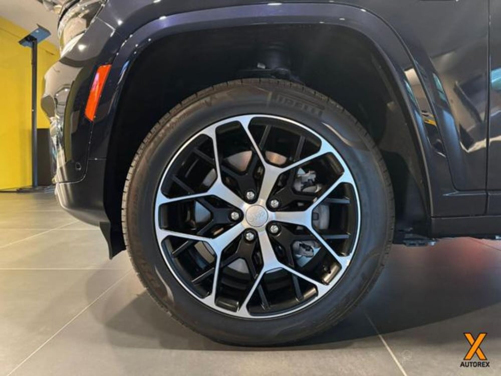 Jeep Grand Cherokee nuova a Varese (11)