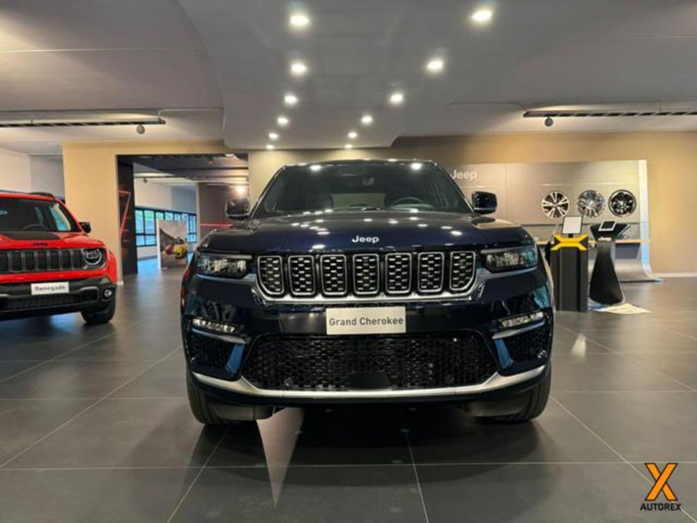 Jeep Grand Cherokee nuova a Varese (2)