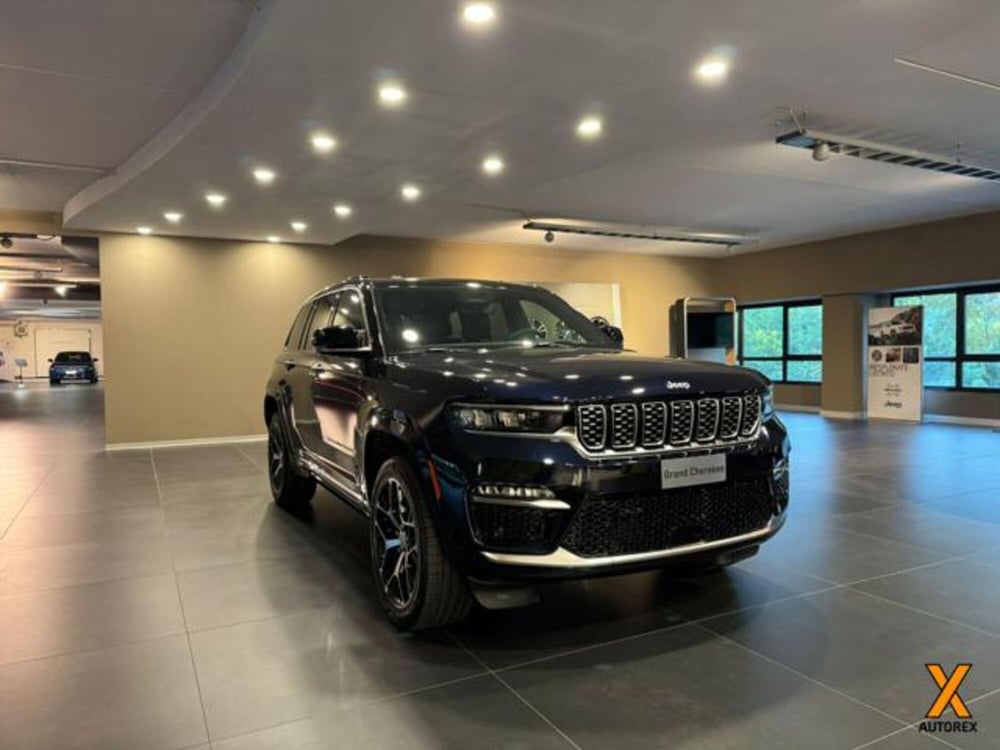 Jeep Grand Cherokee nuova a Varese (4)