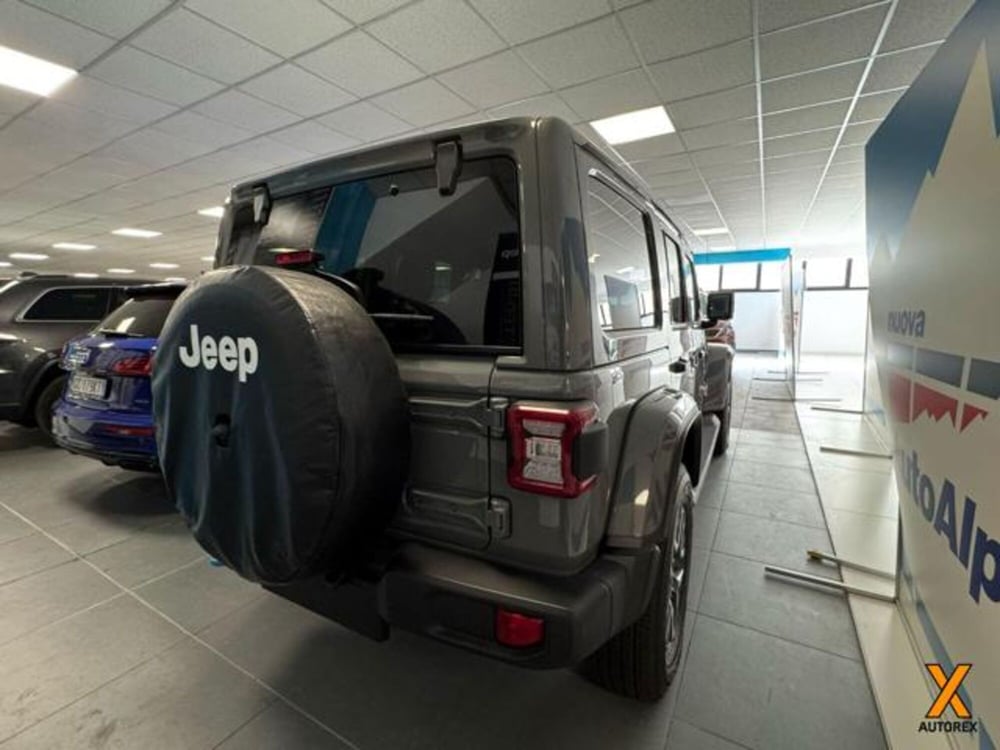 Jeep Wrangler Unlimited nuova a Varese (5)