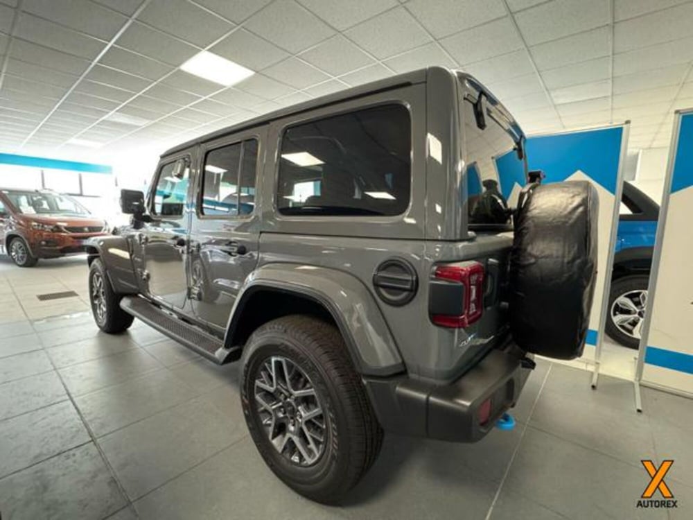 Jeep Wrangler Unlimited nuova a Varese (8)