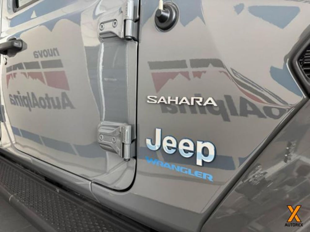 Jeep Wrangler Unlimited nuova a Varese (9)