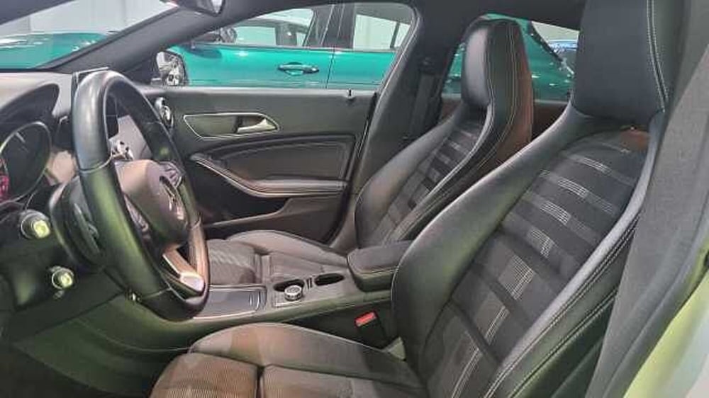 Mercedes-Benz CLA Shooting Brake usata a Milano (12)