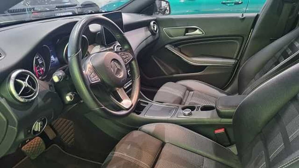 Mercedes-Benz CLA Shooting Brake usata a Milano (6)