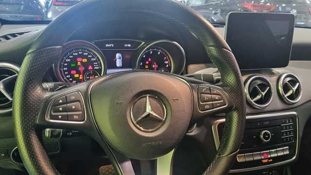 Mercedes-Benz CLA Shooting Brake usata a Milano (7)