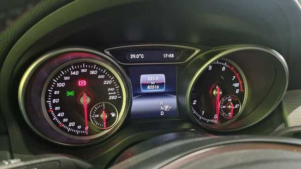 Mercedes-Benz CLA Shooting Brake usata a Milano (8)