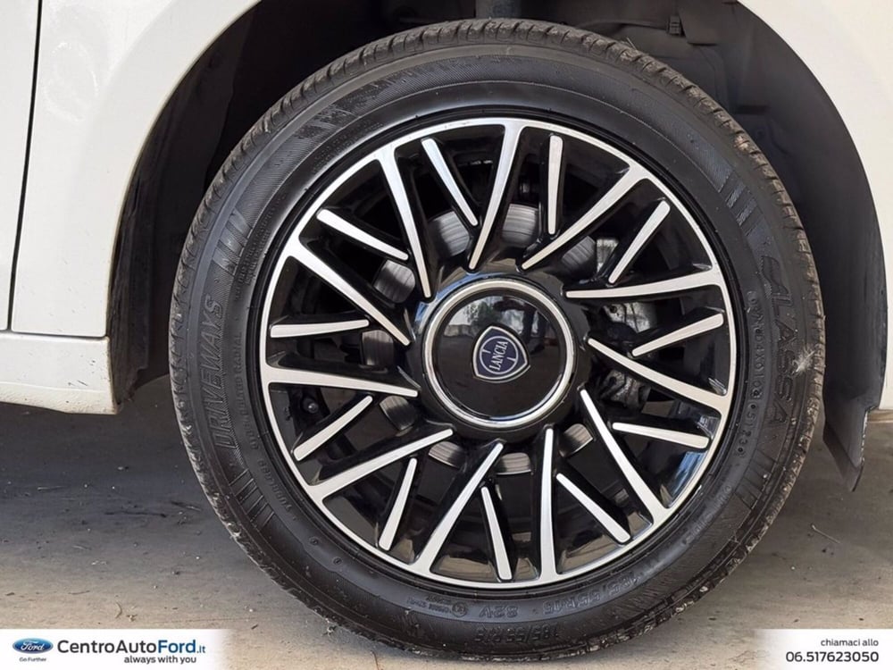 Lancia Ypsilon usata a Roma (14)