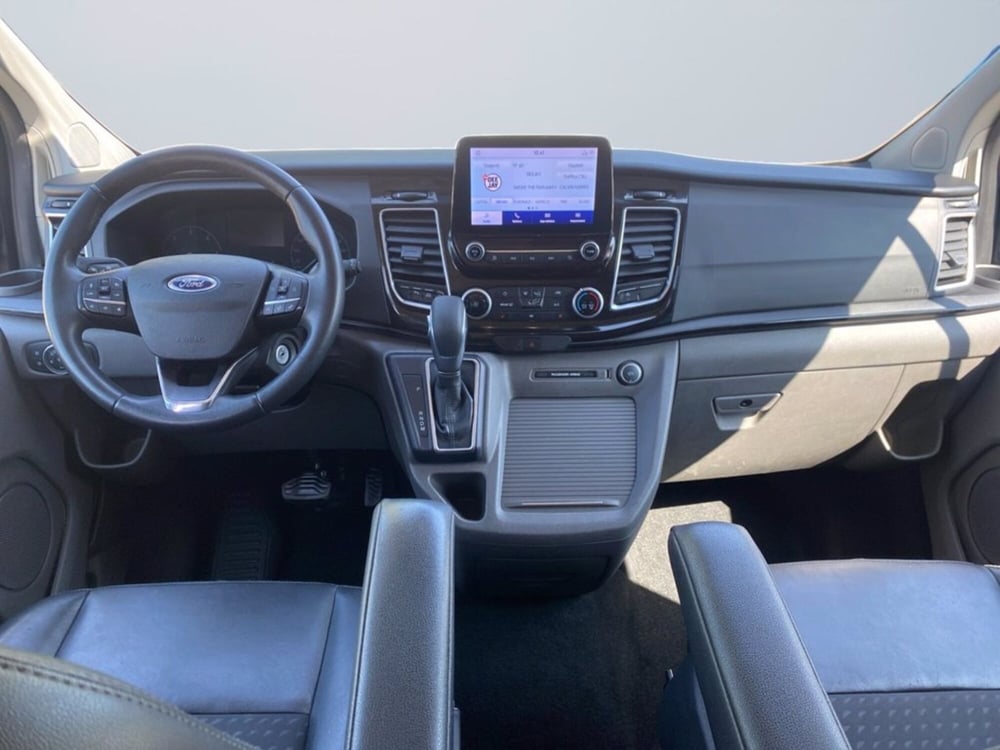 Ford Tourneo Custom usata a Milano (12)