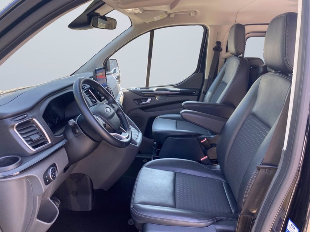 Ford Tourneo Custom usata a Milano (9)