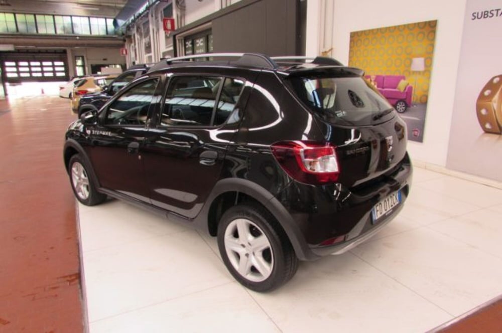 Dacia Sandero usata a Milano (3)